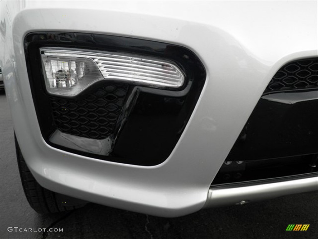 2012 Sorento SX V6 - Bright Silver / Black photo #4