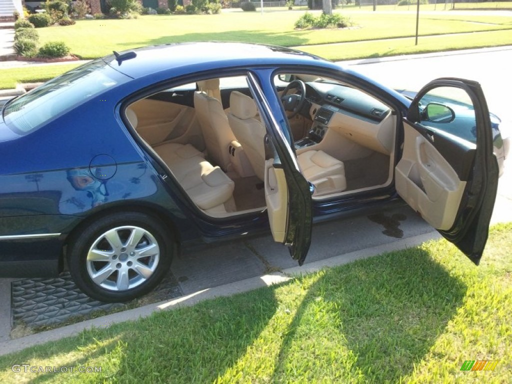 2006 Passat 2.0T Sedan - Shadow Blue / Pure Beige photo #21