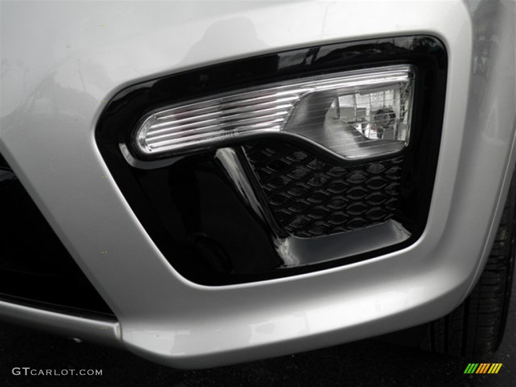 2012 Sorento SX V6 - Bright Silver / Black photo #8