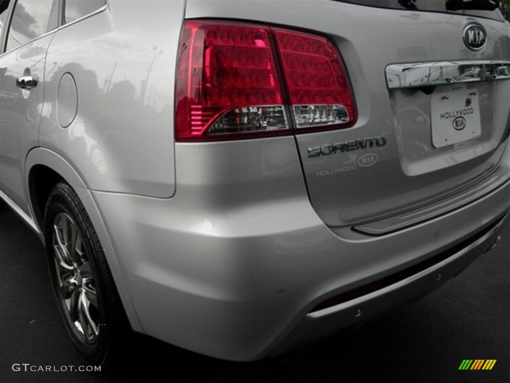 2012 Sorento SX V6 - Bright Silver / Black photo #14