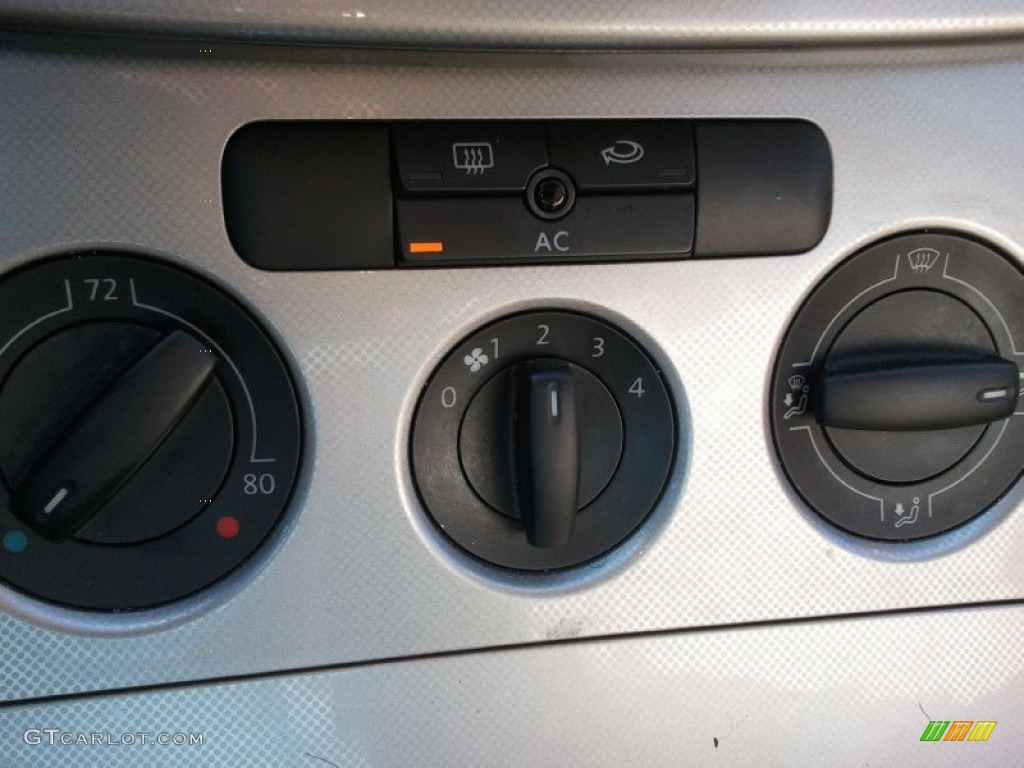 2006 Passat 2.0T Sedan - Shadow Blue / Pure Beige photo #34