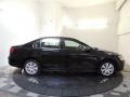 Black - Jetta SE Sedan Photo No. 4