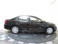 Black - Jetta SE Sedan Photo No. 4