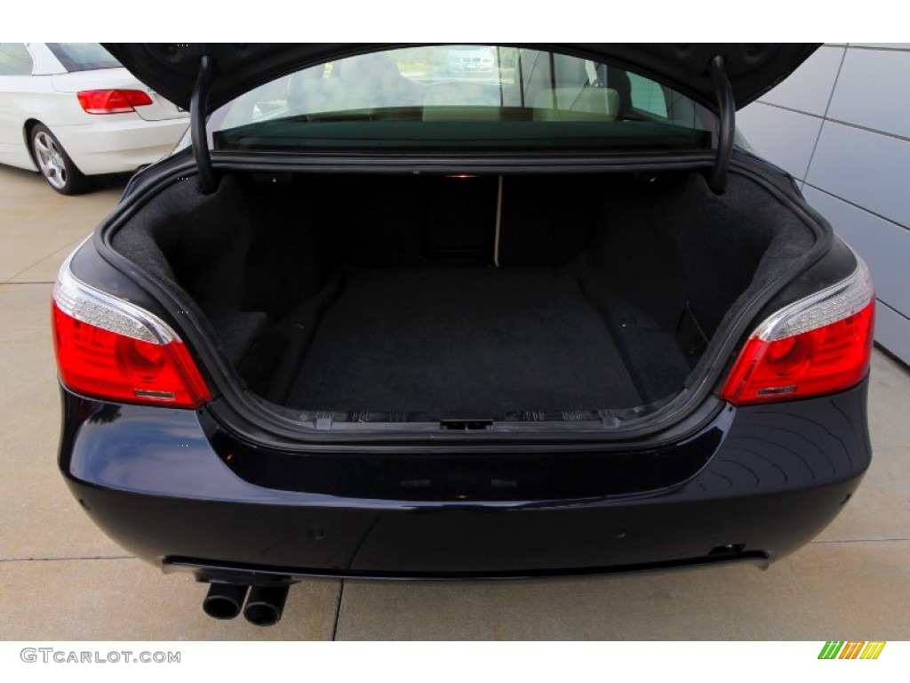 2010 BMW 5 Series 550i Sedan Trunk Photo #69944211