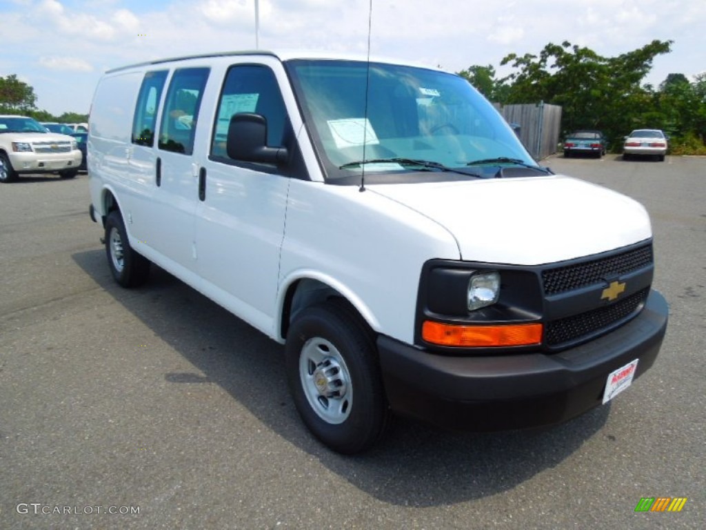 2013 Express 2500 Cargo Van - Summit White / Neutral photo #2