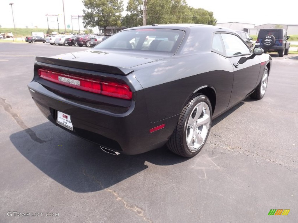 2011 Challenger R/T - Brilliant Black Crystal Pearl / Dark Slate Gray photo #5