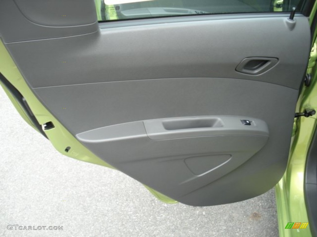 2013 Chevrolet Spark LT Green/Green Door Panel Photo #69951547