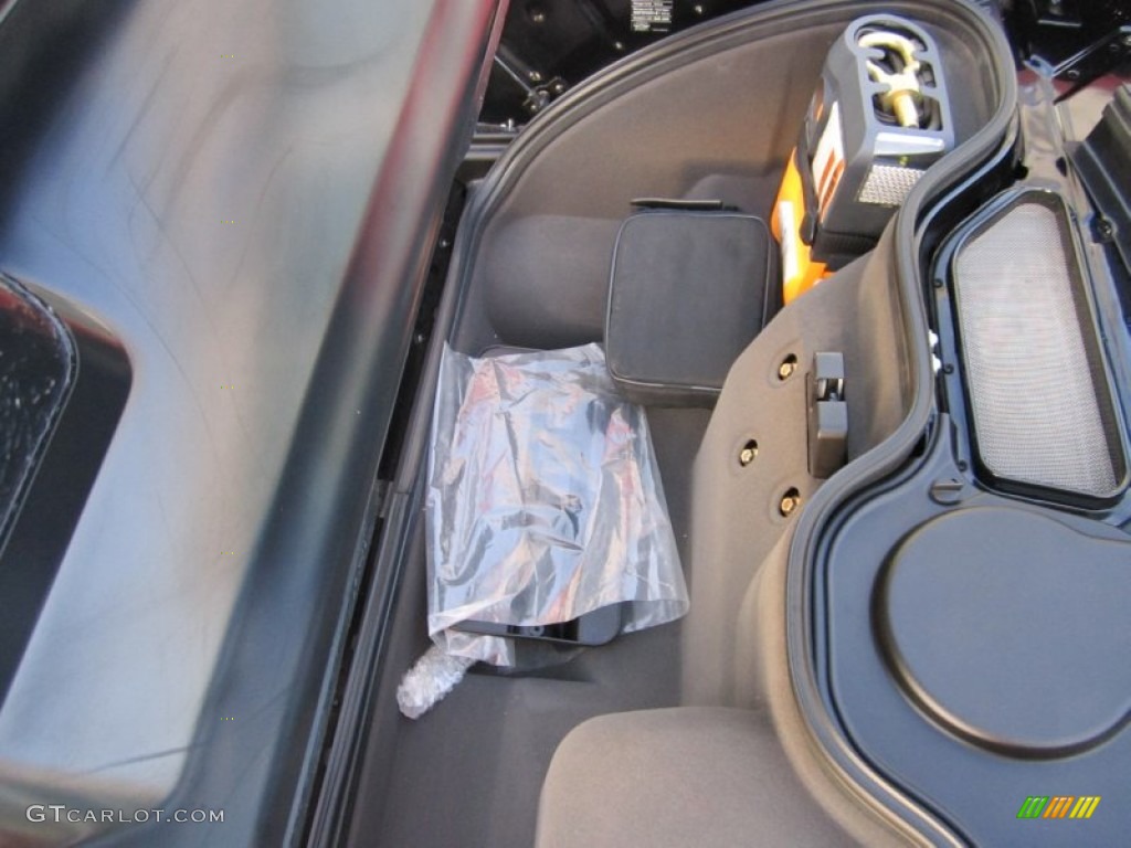 2005 Ford GT Standard GT Model Trunk Photo #69955333