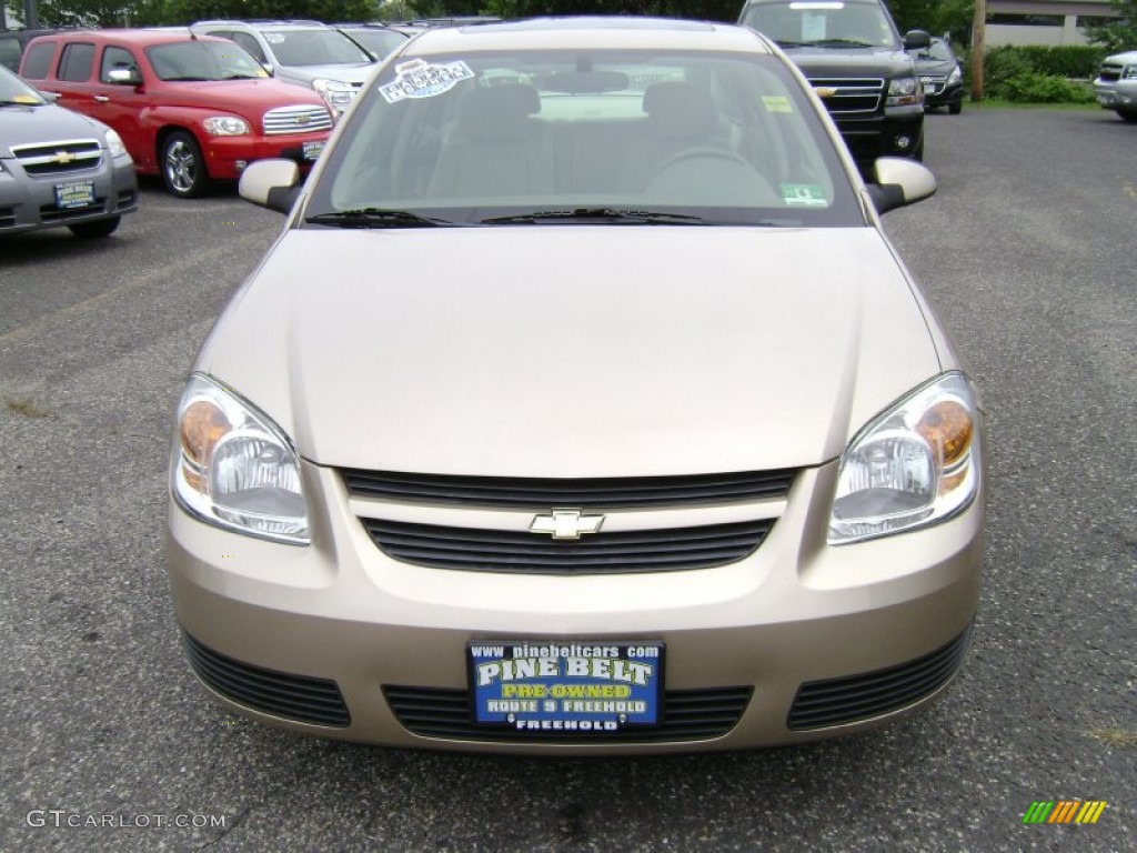 2007 Cobalt LT Sedan - Sandstone Metallic / Neutral Beige photo #2