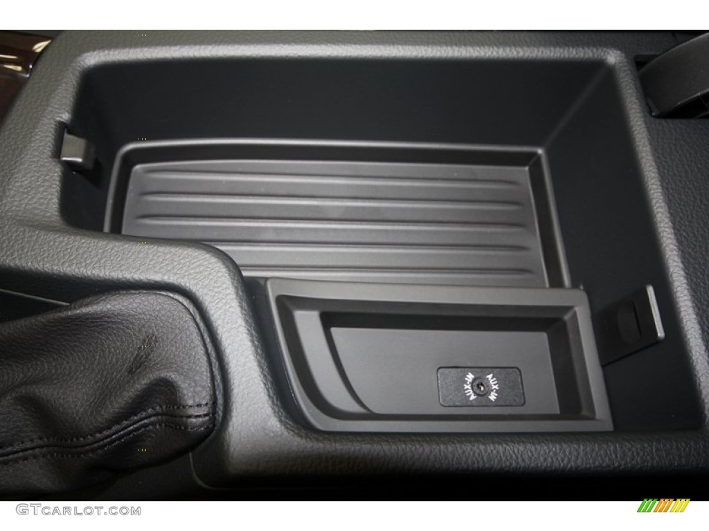 2013 3 Series 328i Sedan - Alpine White / Black photo #19