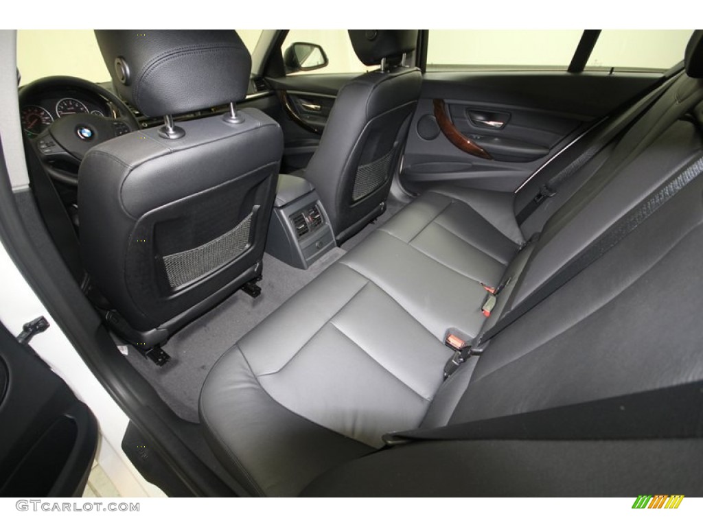 2013 3 Series 328i Sedan - Alpine White / Black photo #23