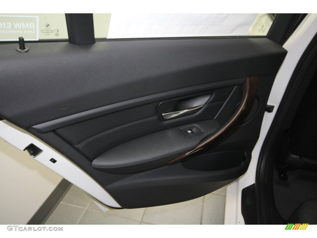 2013 3 Series 328i Sedan - Alpine White / Black photo #24