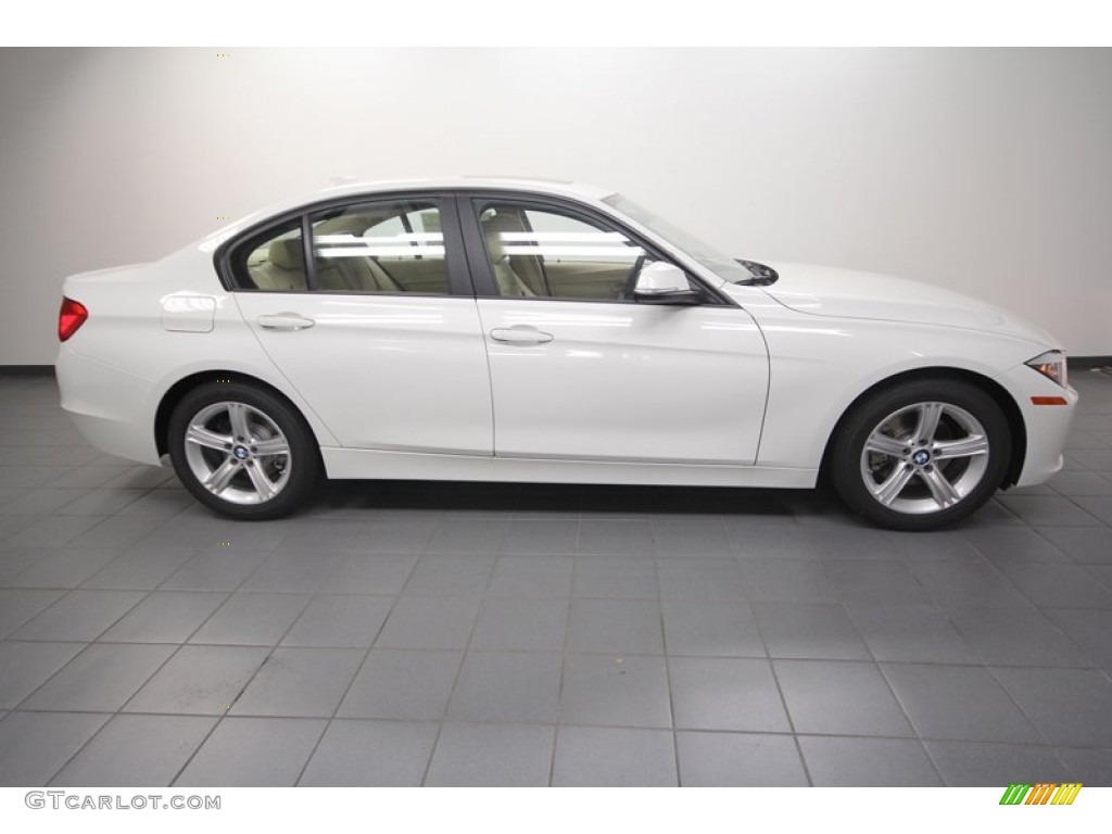 2013 3 Series 328i Sedan - Alpine White / Venetian Beige photo #2