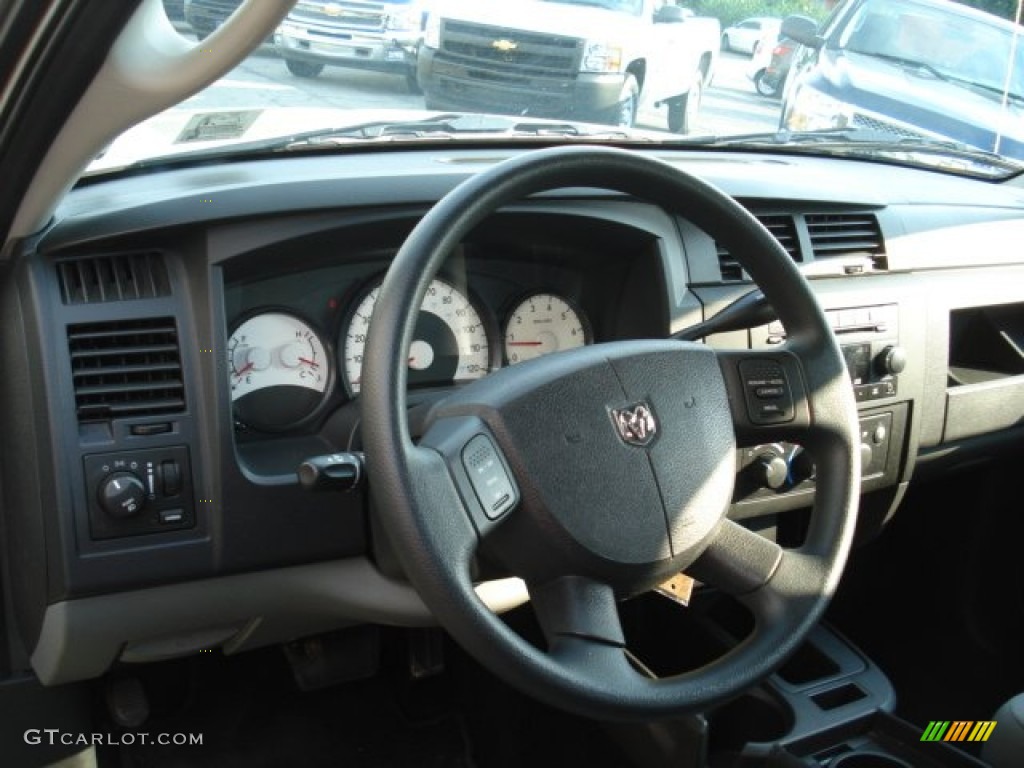 2011 Dakota Big Horn Crew Cab 4x4 - White Gold Metallic / Dark Slate Gray/Medium Slate Gray photo #13