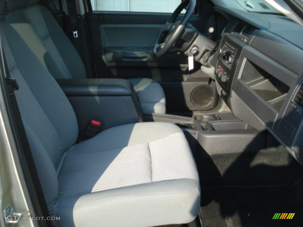 2011 Dakota Big Horn Crew Cab 4x4 - White Gold Metallic / Dark Slate Gray/Medium Slate Gray photo #19