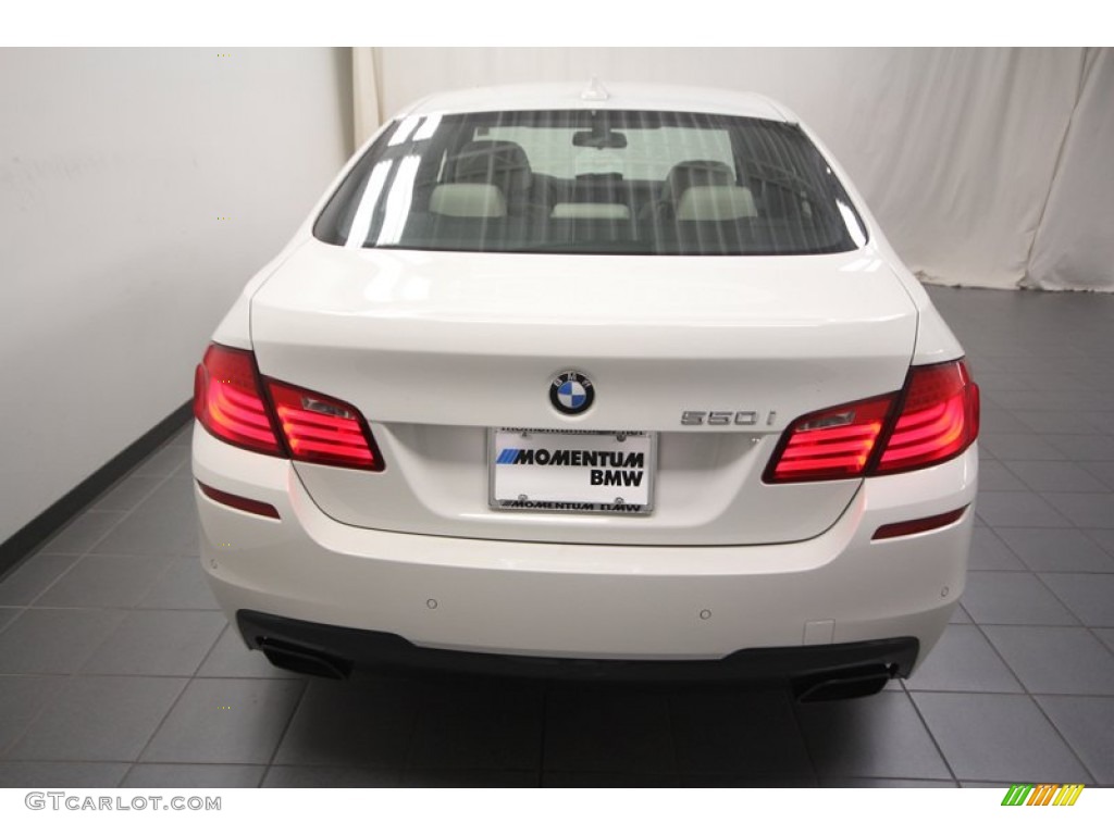 2013 5 Series 550i Sedan - Alpine White / Oyster/Black photo #9