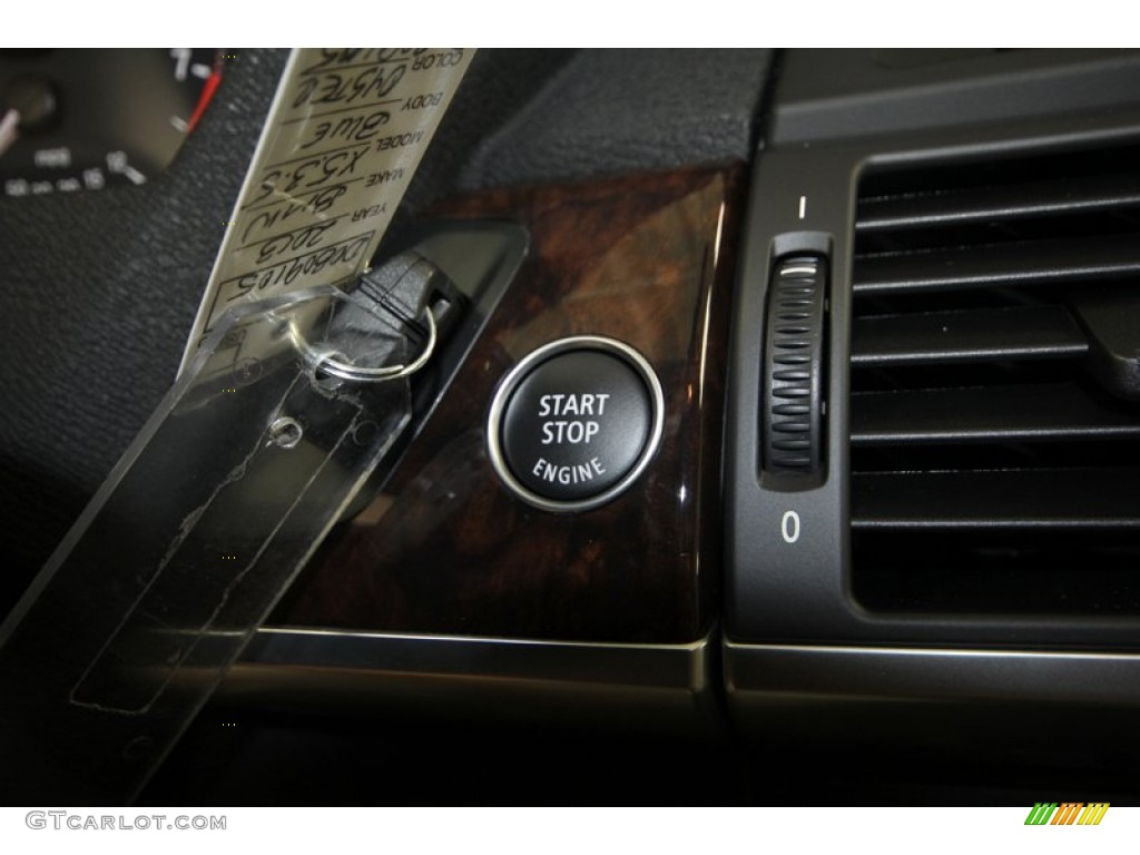 2013 BMW X5 xDrive 35i Premium Controls Photo #69964570