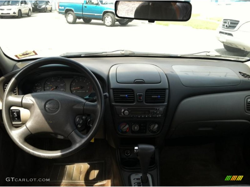 2000 Sentra XE - Charcoal Mist Metallic / Midnight photo #17