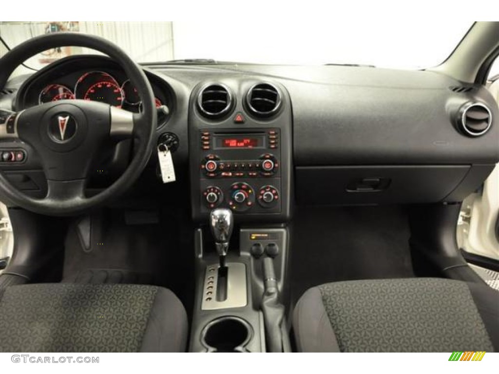 2007 Pontiac G6 V6 Sedan Ebony Dashboard Photo #69970027
