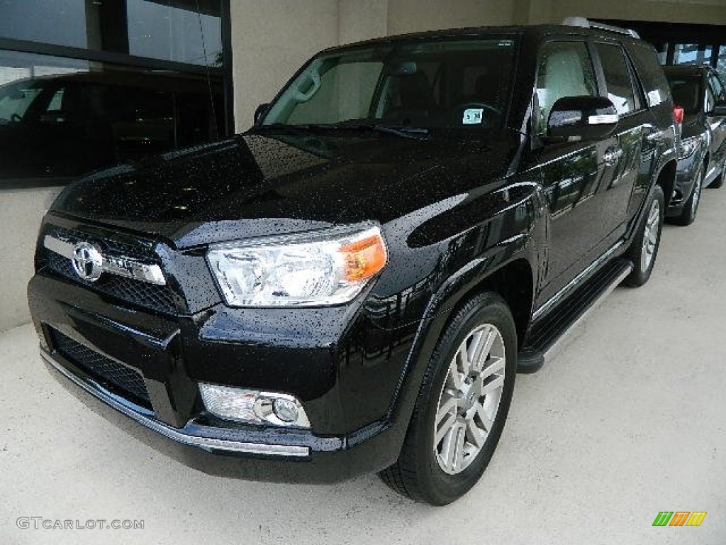 2010 4Runner Limited 4x4 - Black / Graphite photo #2