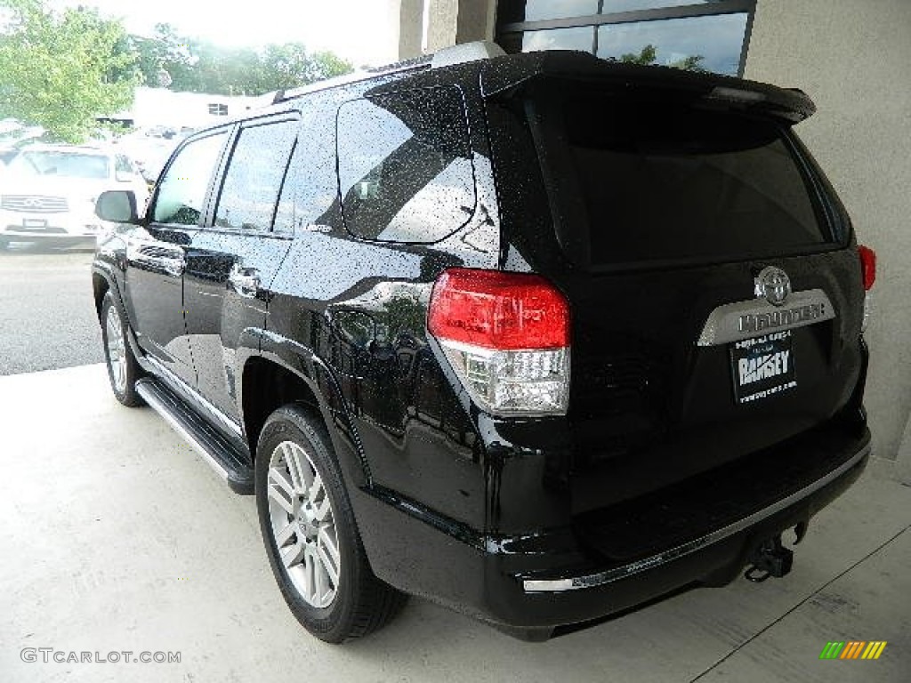 2010 4Runner Limited 4x4 - Black / Graphite photo #4
