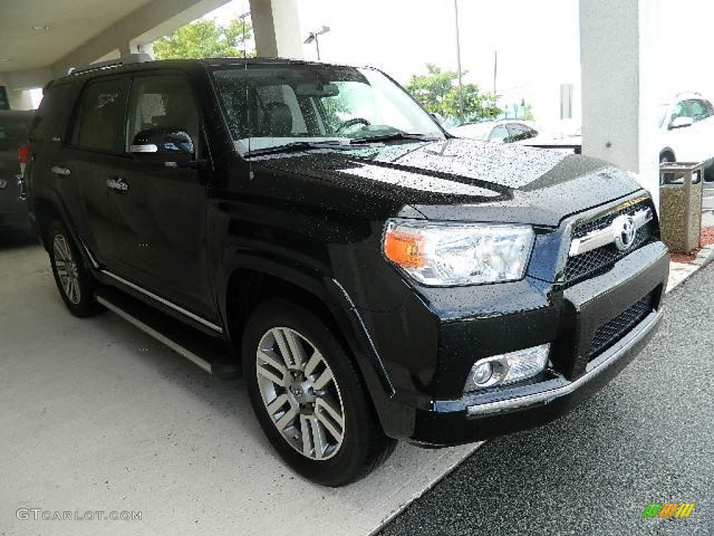 2010 4Runner Limited 4x4 - Black / Graphite photo #7