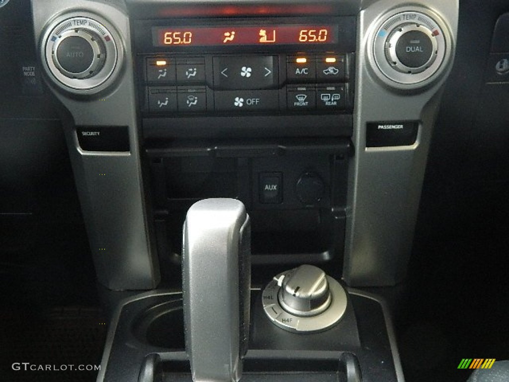 2010 4Runner Limited 4x4 - Black / Graphite photo #21