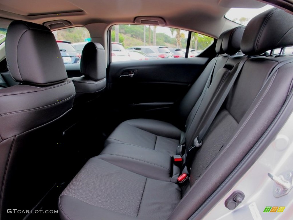 2013 Acura ILX 2.0L Rear Seat Photo #69972649