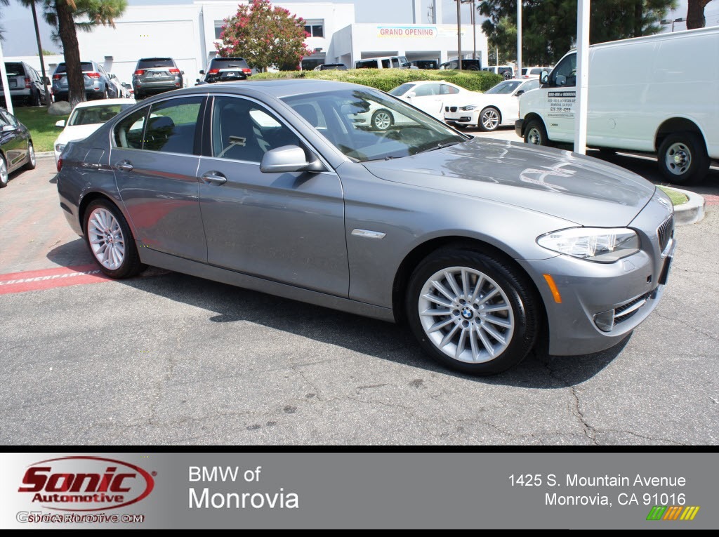 Space Gray Metallic BMW 5 Series