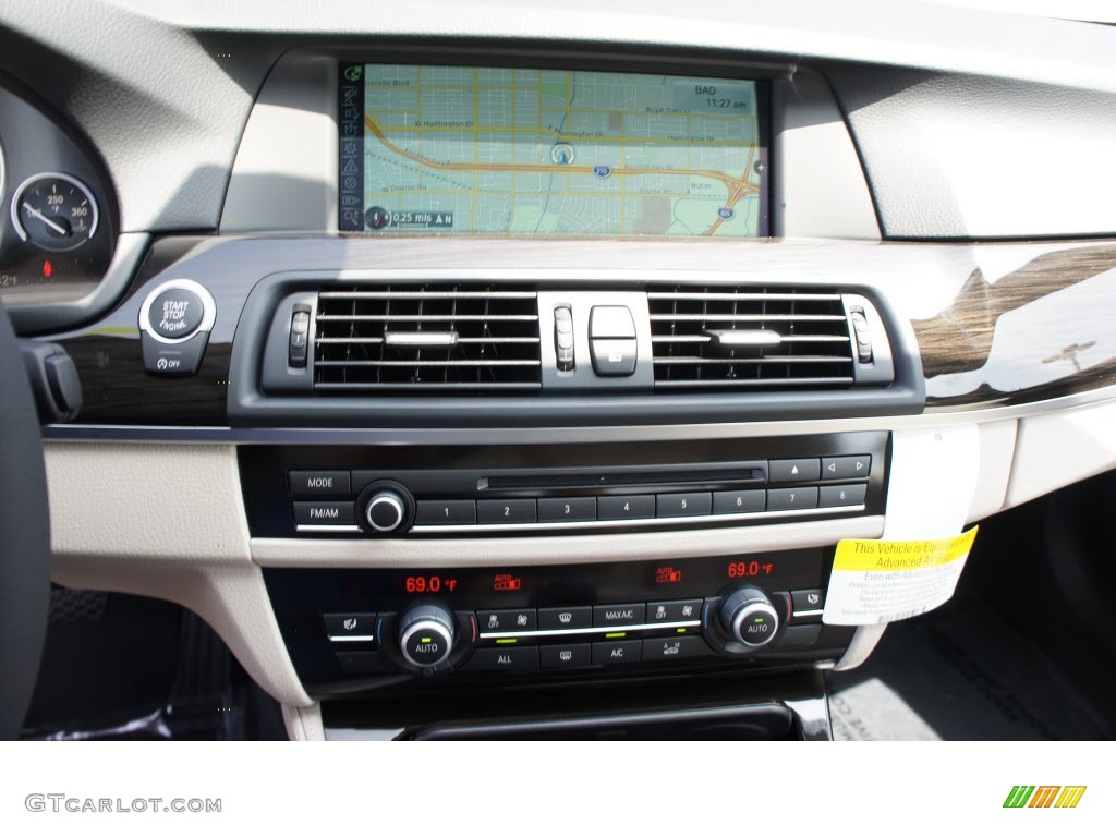 2013 BMW 5 Series 535i Sedan Controls Photo #69974926