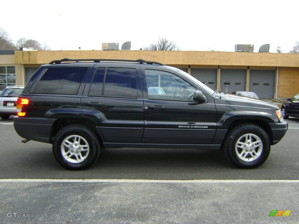 2003 Grand Cherokee Laredo 4x4 - Brilliant Black / Dark Slate Gray photo #3