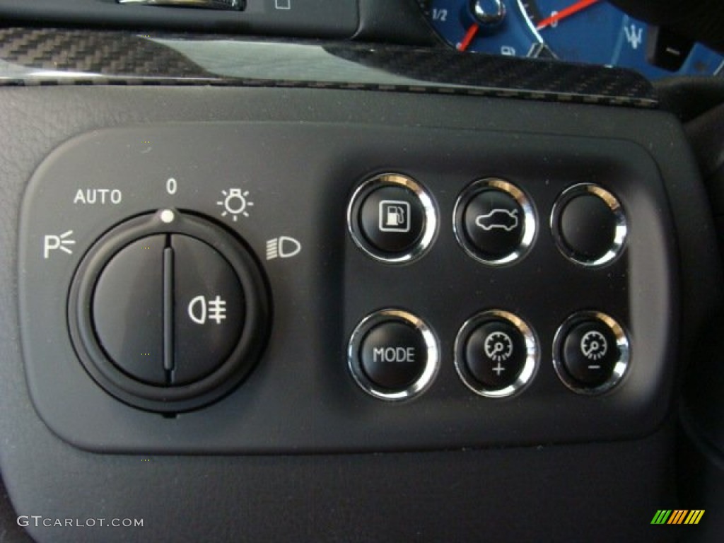 2012 Maserati GranTurismo MC Coupe Controls Photo #69977350