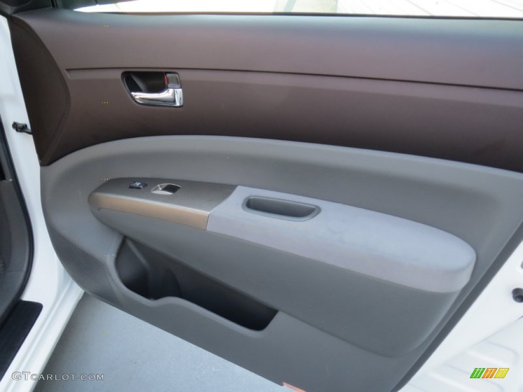 2005 Prius Hybrid - Super White / Gray/Burgundy photo #20