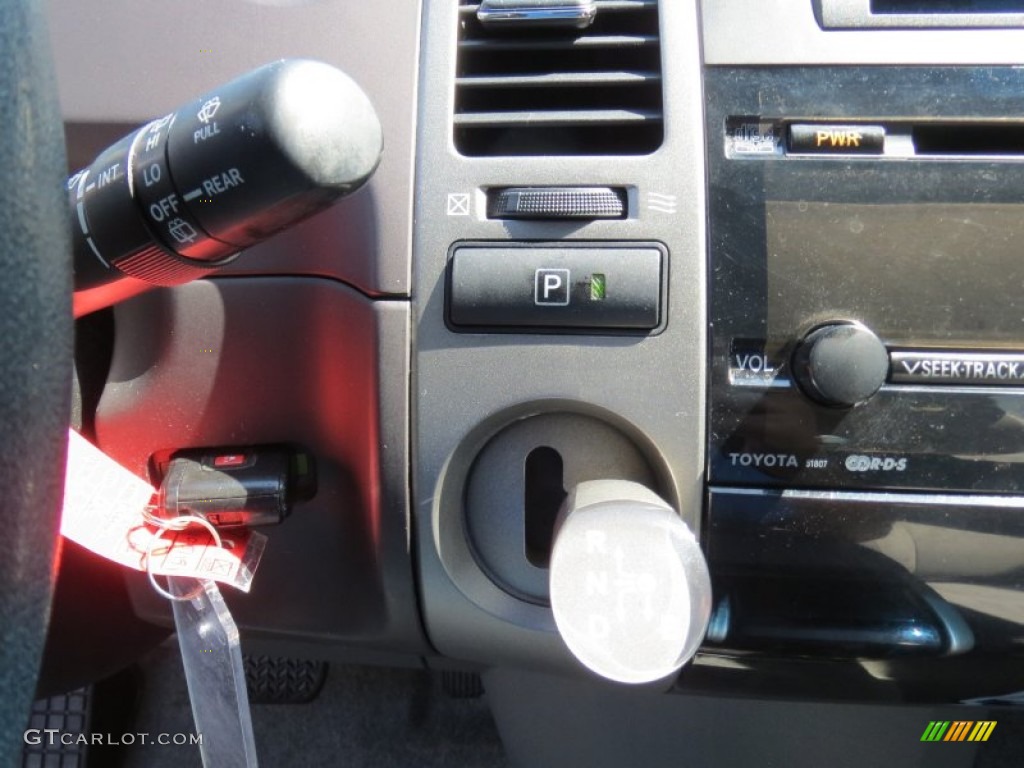 2005 Prius Hybrid - Super White / Gray/Burgundy photo #35