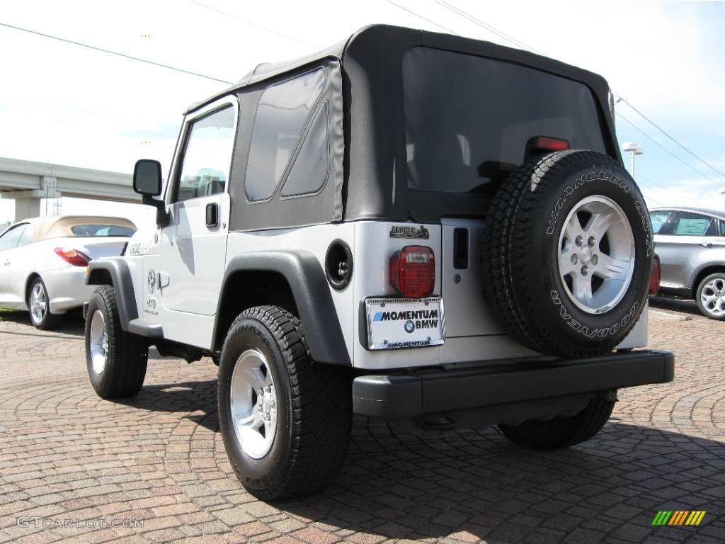 2004 Wrangler Sport 4x4 - Bright Silver Metallic / Dark Slate Gray photo #3