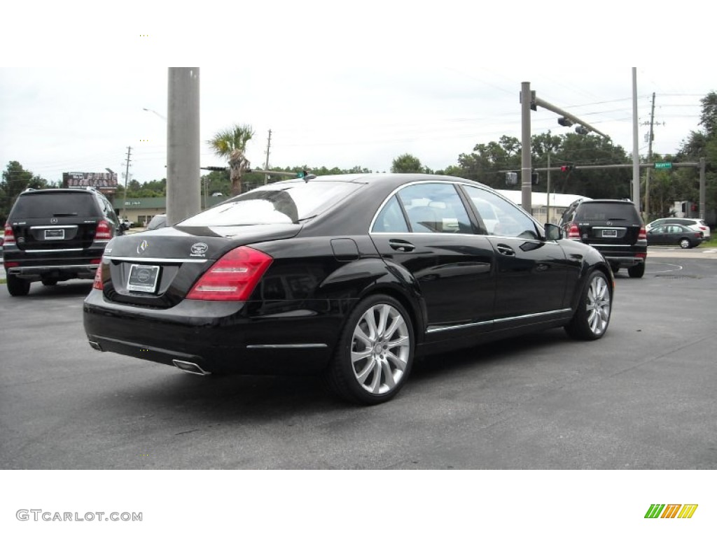 2013 S 550 Sedan - Black / designo Saffron Beige photo #5