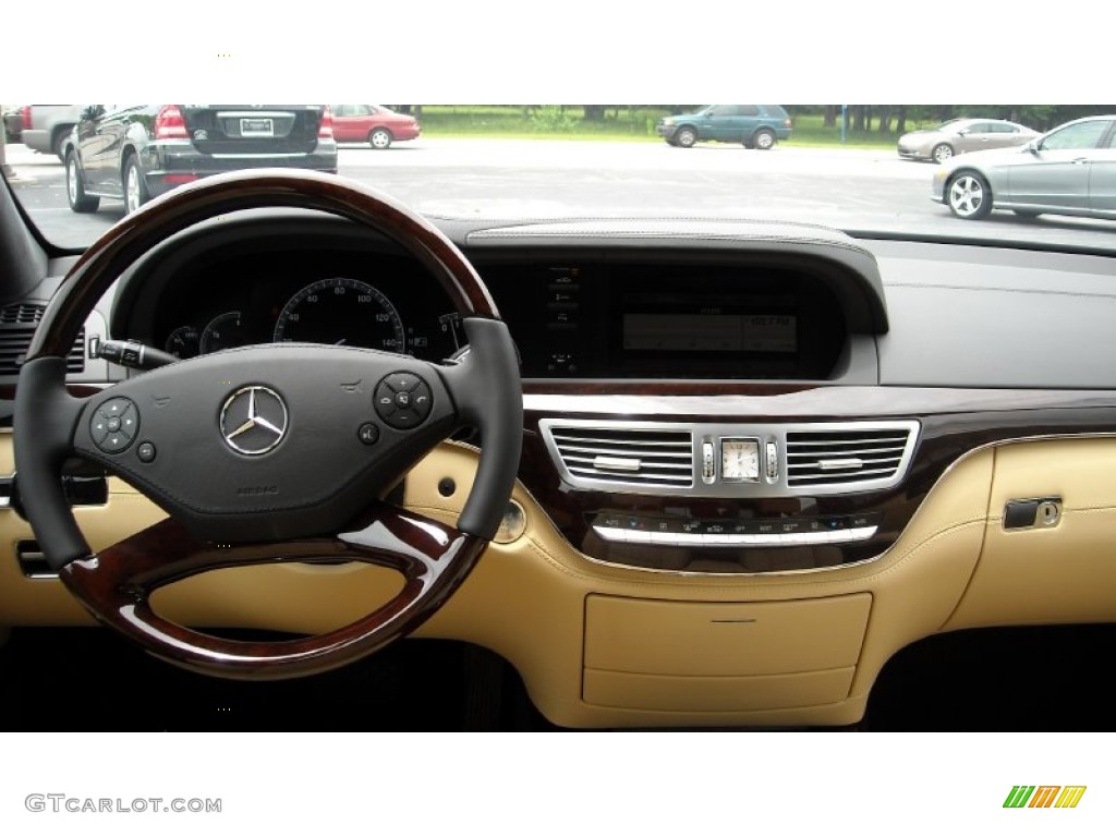 2013 S 550 Sedan - Black / designo Saffron Beige photo #21