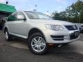 2008 White Gold Metallic Volkswagen Touareg 2 VR6  photo #2