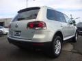 2008 White Gold Metallic Volkswagen Touareg 2 VR6  photo #3