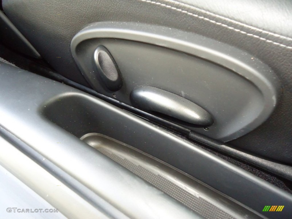 2002 Porsche Boxster S Controls Photo #69988324