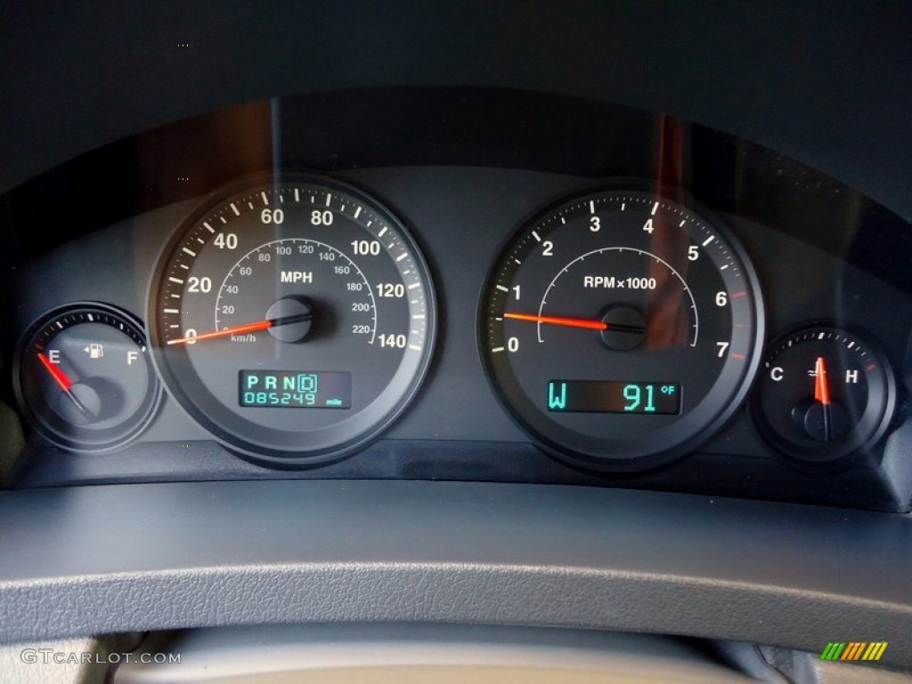 2005 Grand Cherokee Laredo - Inferno Red Crystal Pearl / Medium Slate Gray photo #23