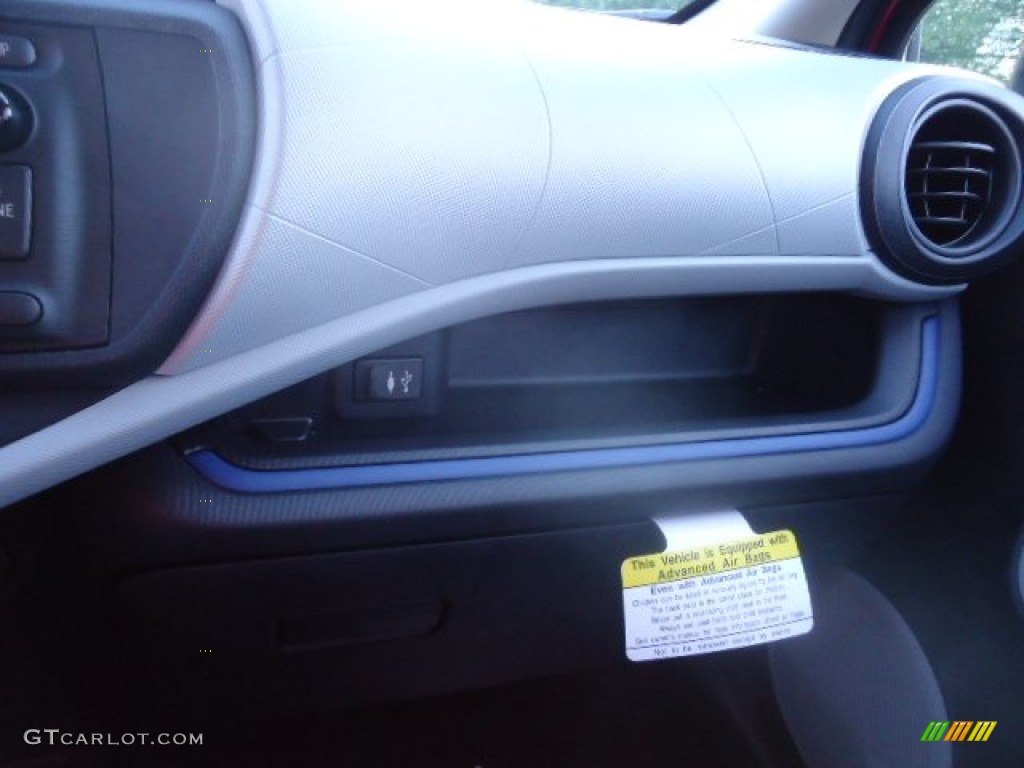 2012 Prius c Hybrid Two - Absolutely Red / Gray photo #32