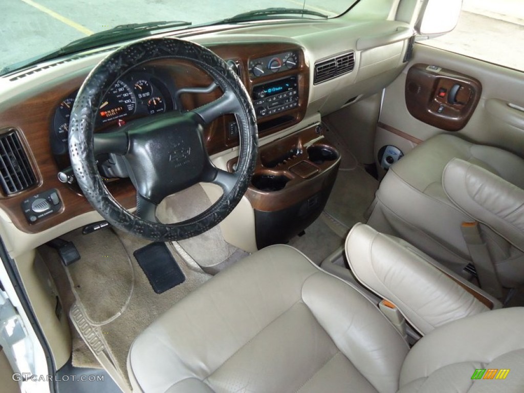 Neutral Interior 2002 Chevrolet Express 1500 Passenger Conversion Van Photo #69991282