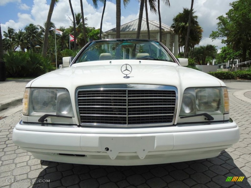 Polar White 1994 Mercedes-Benz E 320 Convertible Exterior Photo #69991678
