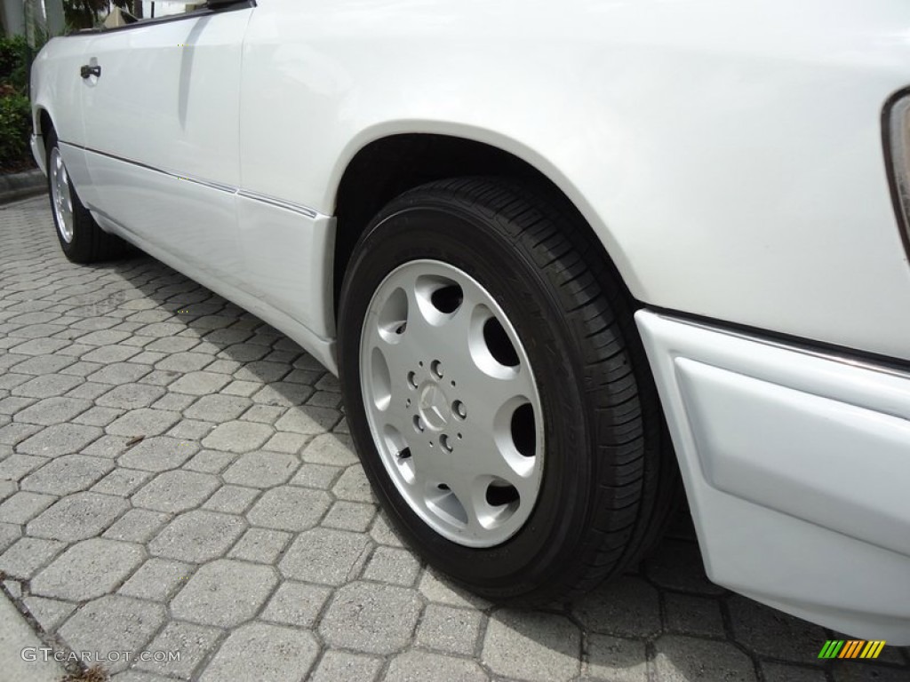 1994 Mercedes-Benz E 320 Convertible Wheel Photo #69991750