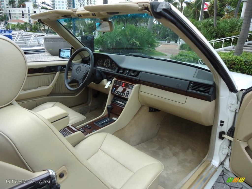 1994 Mercedes-Benz E 320 Convertible Parchment Dashboard Photo #69991831