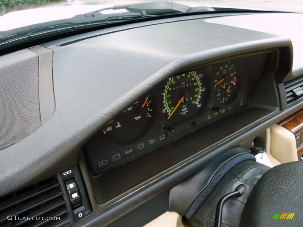 1994 Mercedes-Benz E 320 Convertible Gauges Photo #69991861