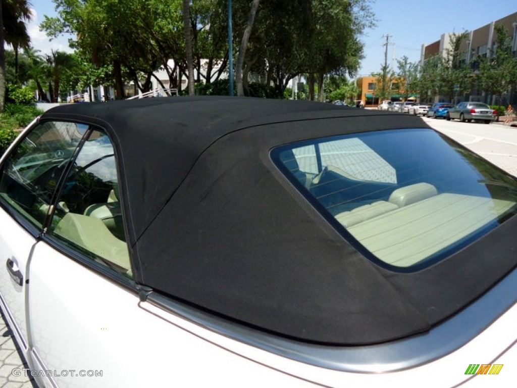 1994 Mercedes-Benz E 320 Convertible Convertible Top Photo #69992013
