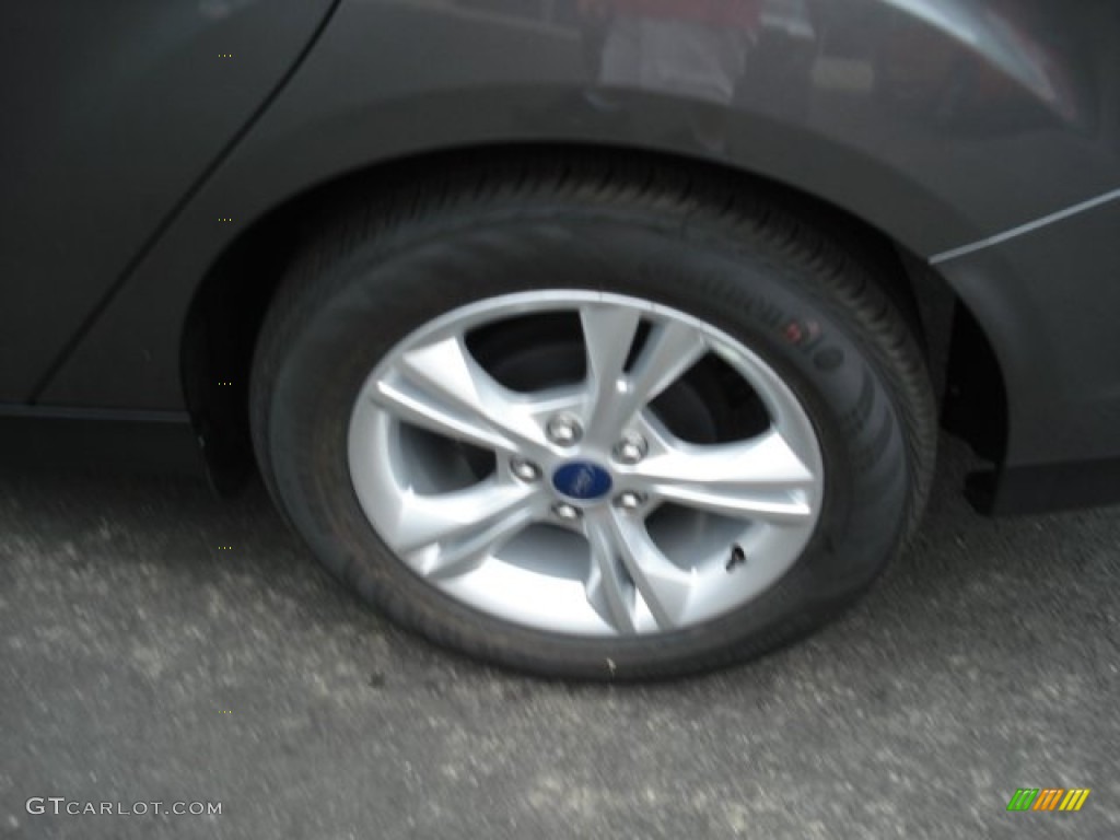 2013 Ford Focus SE Sedan Wheel Photo #69995483