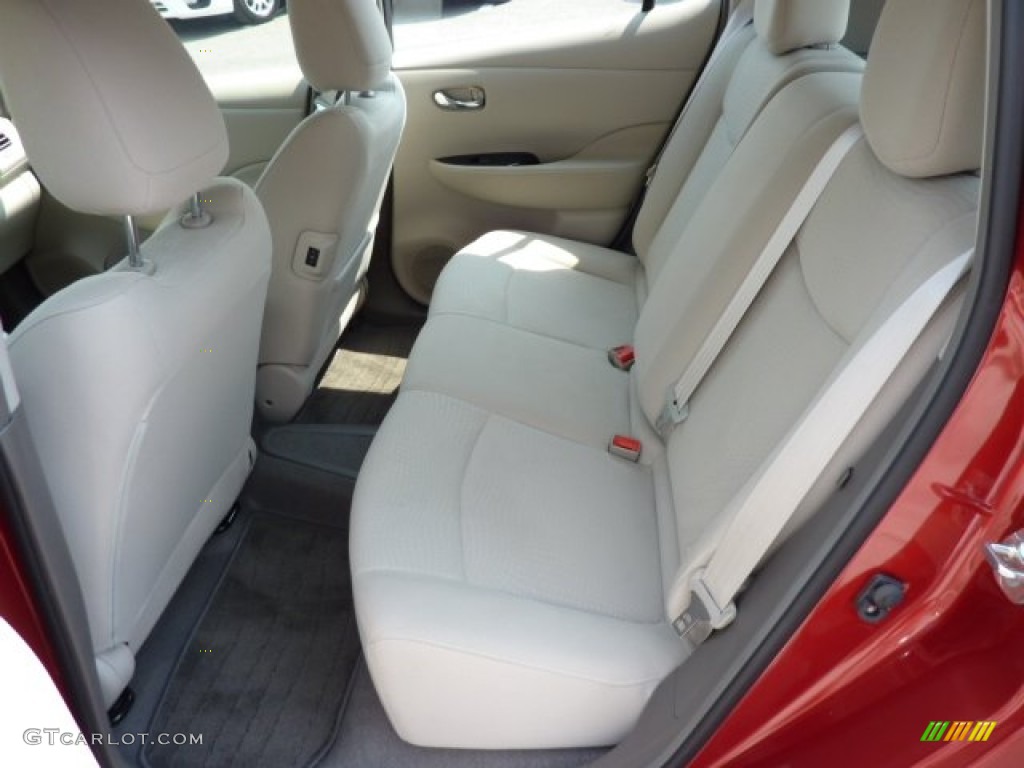 Light Gray Interior 2012 Nissan LEAF SL Photo #69995656